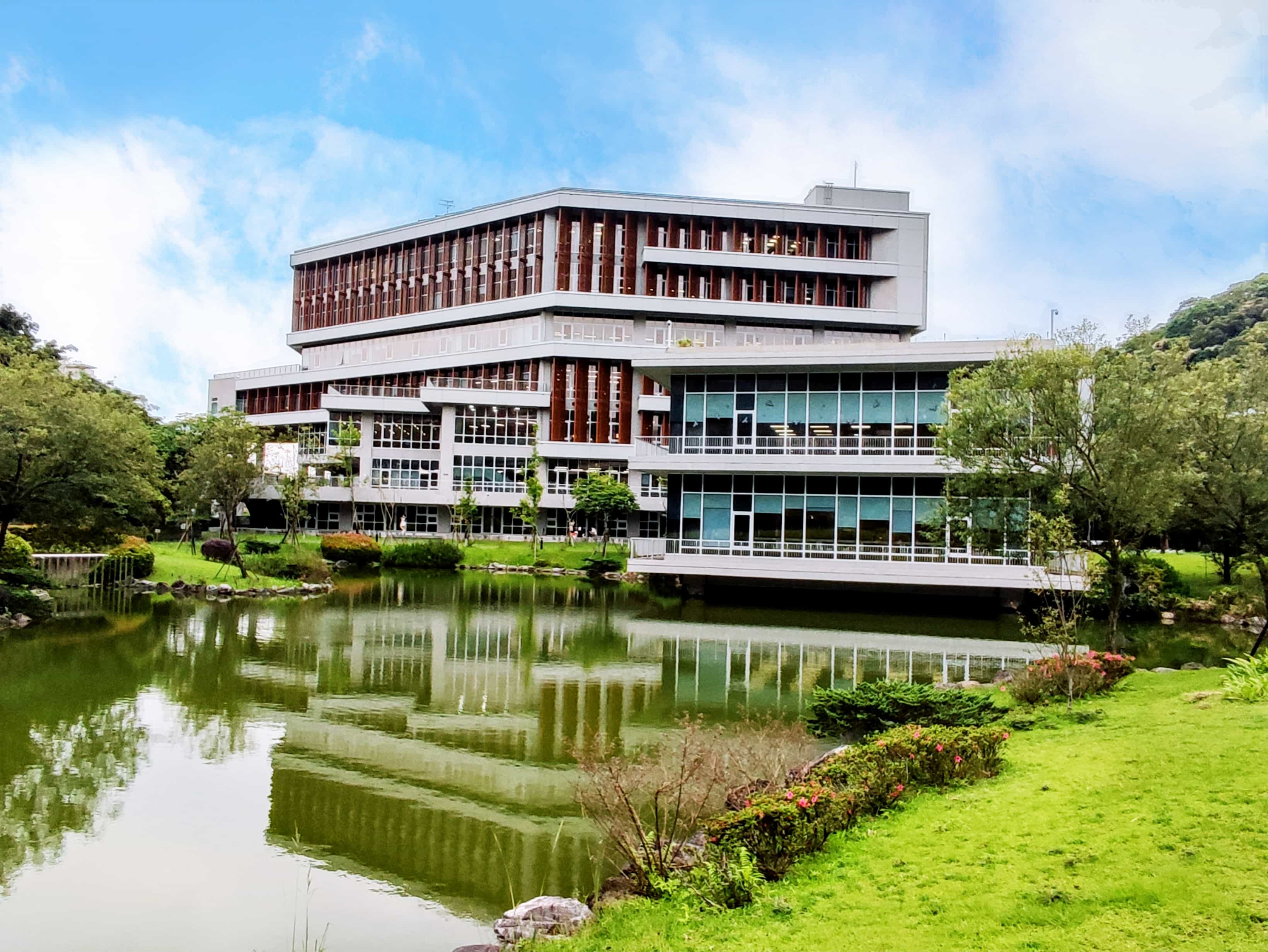國立政治大學 Đại học Quốc lập Chính trị