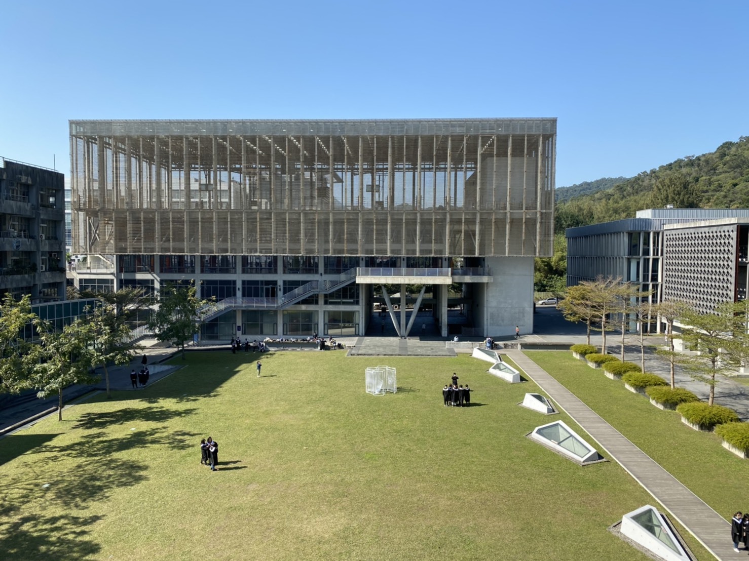 實踐大學
Đại học Thực Tiễn